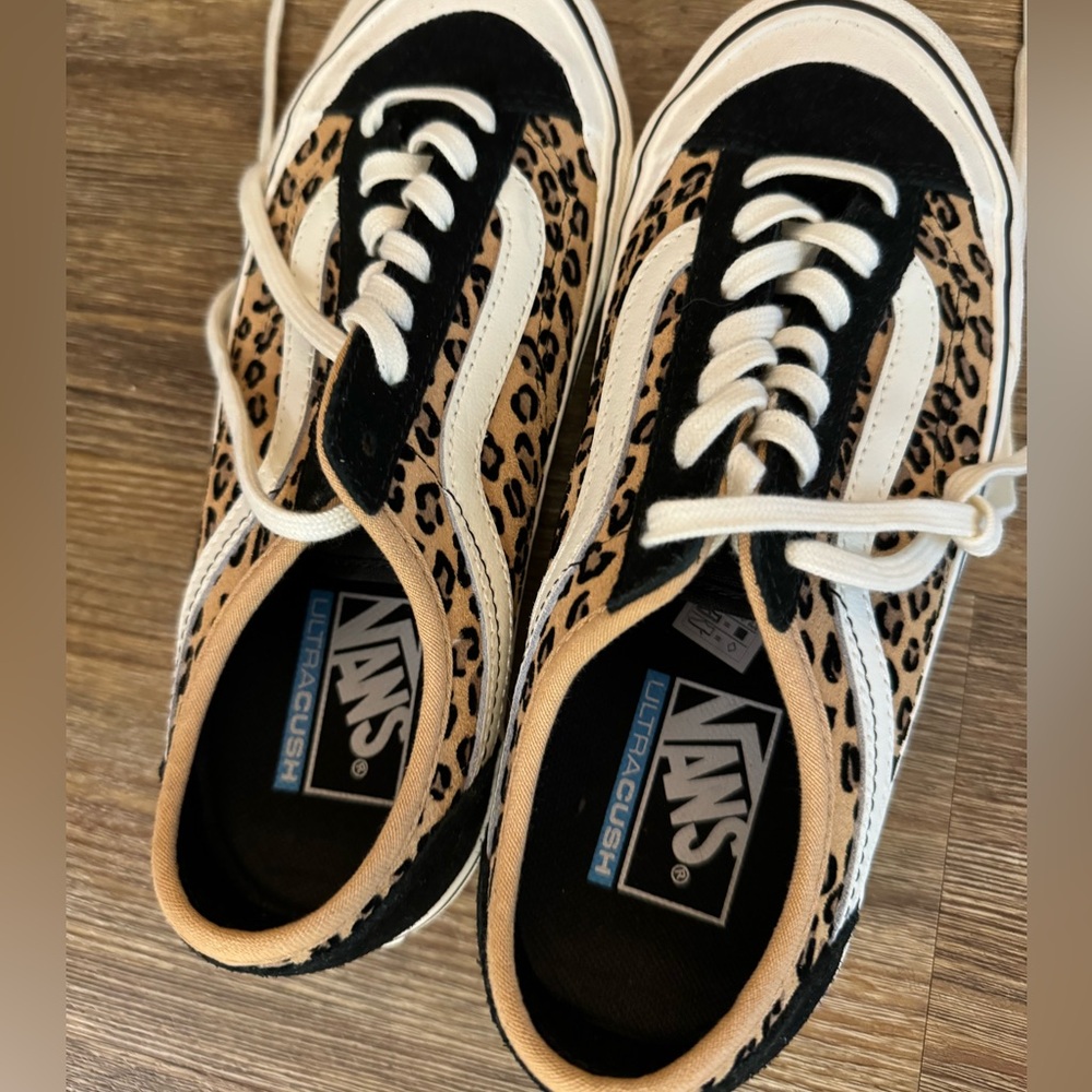 NEVER WORN - Cheetah Print Women’s Vans